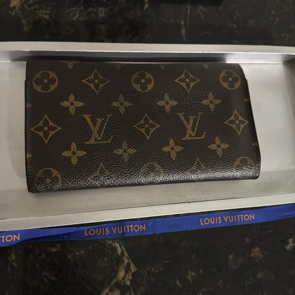 Louis Vuitton Monogram Porte Tresor - Picture 13 of 13